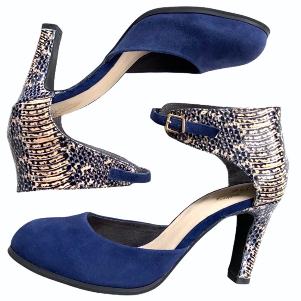 NWOT Seychelles leather heels